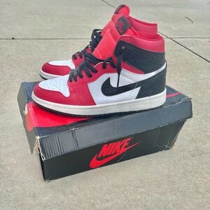 Air Jordan 1 High SnakeSkin